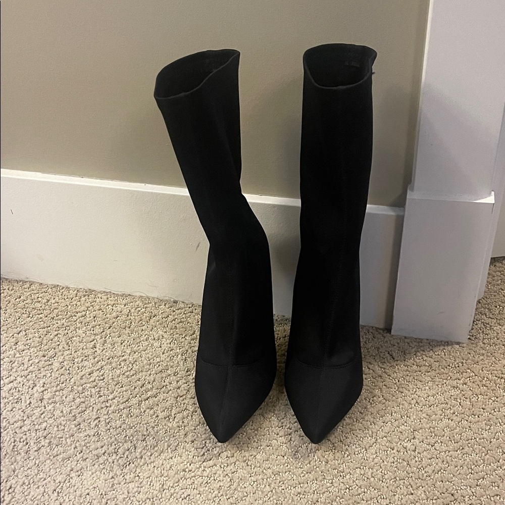 Source Unknown Black Heeled Boots